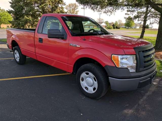 2009 Ford F-150 4x2 XL 2dr Regular Cab Styleside 8 ft. LB